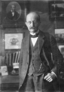 Max Planck. Padre de la fÃsica cuántica. Recibió el Premio Nobel de FÃsica en 1918. Bundesarchiv, Bild 183-R0116-504 / CC-BY-SA 3.0